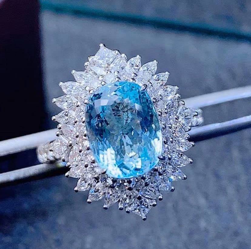 2.87ct Neon Blue Paraiba, Clean Glassy piece!