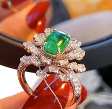 Load image into Gallery viewer, 2.16ct Vivid Green Emerald
