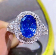 Load image into Gallery viewer, 3ct Cornflower Blue Sapphire
