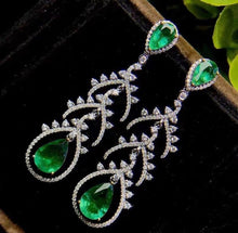 Load image into Gallery viewer, 5.21ct Vivid Green Emerald
