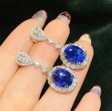 Load image into Gallery viewer, 9.23ct Cornflower Blue Sapphire
