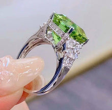 Load image into Gallery viewer, 11ct Apple Green Tourmaline
