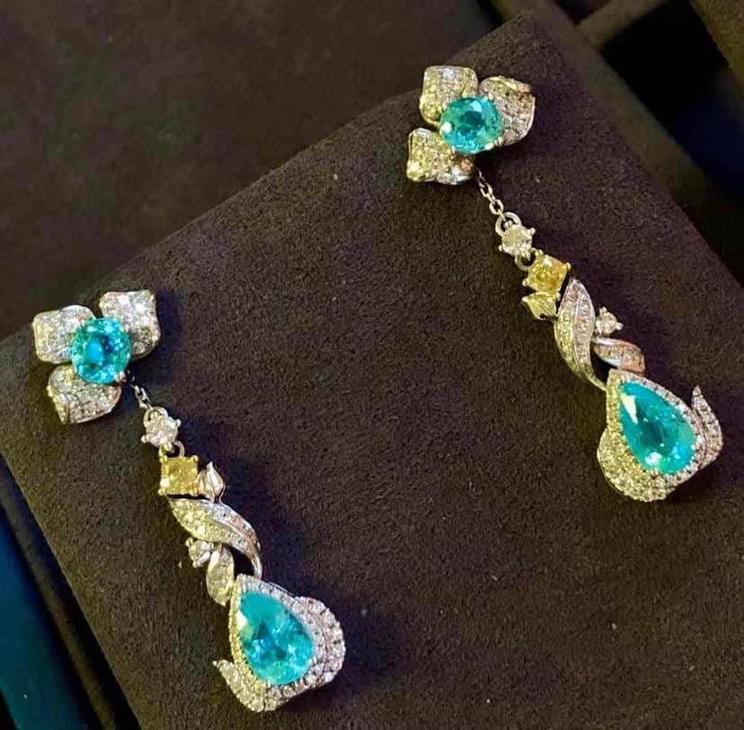 3.98ct Neon Blue Paraiba, GLASSY CLEAN PIECE