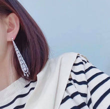 Load image into Gallery viewer, 6.5-7MM Aurora Akoya Pearls, Full round, Flawless
