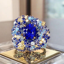 Load image into Gallery viewer, 4.08ct Royal Blue Sapphire
