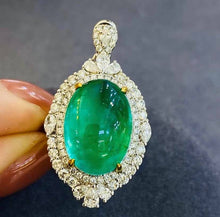 Load image into Gallery viewer, 8ct Vivid Green Emerald
