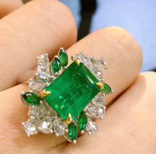 Load image into Gallery viewer, 5ct Vivid Green Emerald
