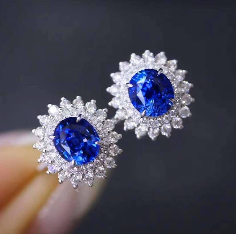 2.31ct Unheated Royal Blue Sapphire