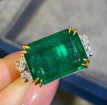 Load image into Gallery viewer, 8.75ct Vivid Green Emerald
