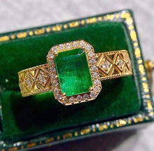 Load image into Gallery viewer, 1.07ct Vivid Green Emerald
