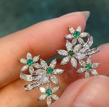 Load image into Gallery viewer, Vivid Green Emerald
