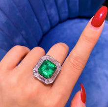 Load image into Gallery viewer, 11.59ct Vivid Green Emerald
