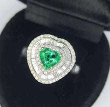 Load image into Gallery viewer, 0.7ct Vivid Green Emerald
