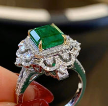 Load image into Gallery viewer, 2.7ct MUZO Green Emerald
