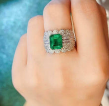 Load image into Gallery viewer, 3.05ct Vivid Green Emerald
