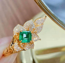 Load image into Gallery viewer, 1ct Vivid Green Emerald
