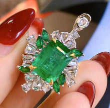 Load image into Gallery viewer, 5ct Vivid Green Emerald
