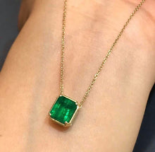 Load image into Gallery viewer, 2.28ct Vivid Green Emerald
