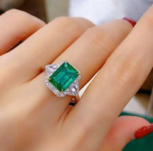Load image into Gallery viewer, 2.5ct Vivid Green Emerald, INSIGNIFICANT OIL!
