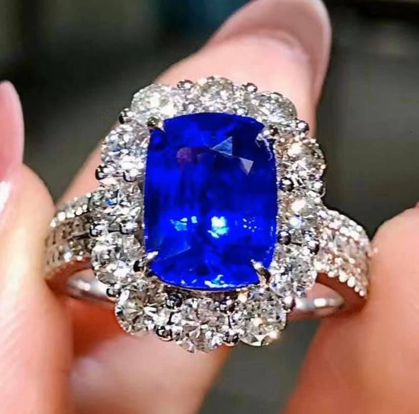 4.15ct Unheated Royal Blue Sapphire