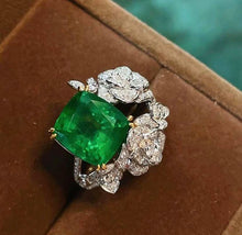 Load image into Gallery viewer, 4.2ct MUZO Green Emerald
