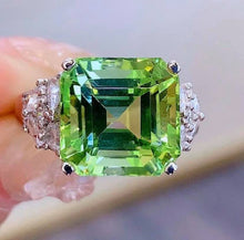 Load image into Gallery viewer, 11ct Apple Green Tourmaline
