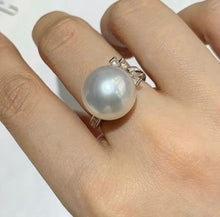 Load image into Gallery viewer, 14.1mm Australian White South Sea Pearl. Full Round, Excellent Luster, FLAWLESS!
