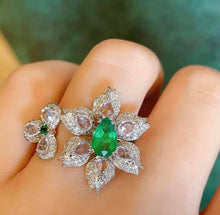 Load image into Gallery viewer, Vivid Green Emerald

