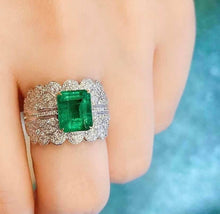 Load image into Gallery viewer, 3.05ct Vivid Green Emerald
