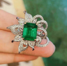 Load image into Gallery viewer, 4ct Vivid Green Emerald
