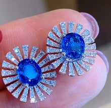 Load image into Gallery viewer, 2.2ct Cornflower Blue Sapphire
