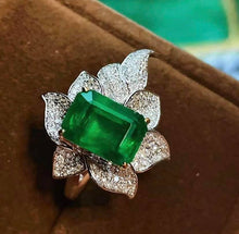 Load image into Gallery viewer, 4.25ct MUZO Green Emerald
