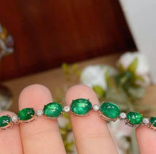 Load image into Gallery viewer, 4.9ct Vivid Green Emerald
