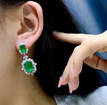 Load image into Gallery viewer, 5.03ct Vivid Green Emerald
