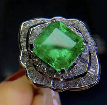 Load image into Gallery viewer, 4.09ct COLUMBIA Vivid Green Emerald
