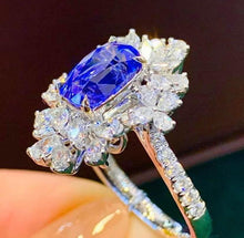 Load image into Gallery viewer, 2.25ct Cornflower Blue Sapphire
