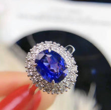 Load image into Gallery viewer, 2.6ct Unheated Royal Blue Sapphire
