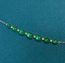 Load image into Gallery viewer, 4.9ct Vivid Green Emerald
