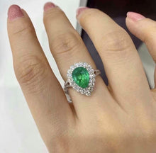 Load image into Gallery viewer, 1.9ct Vivid Green Emerald
