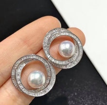 Load image into Gallery viewer, 8.5-9mm Aurora Akoya Pearls, Full Round, Flawless!
