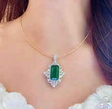 Load image into Gallery viewer, 5ct Vivid Green Emerald
