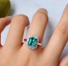 Load image into Gallery viewer, 2.21ct Vivid Green Emerald, GLASSY LOOK!!! Insignificant Oil!!!
