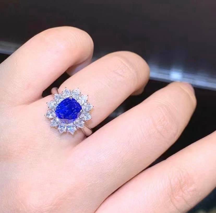 4.11ct Unheated Royal Blue Sapphire