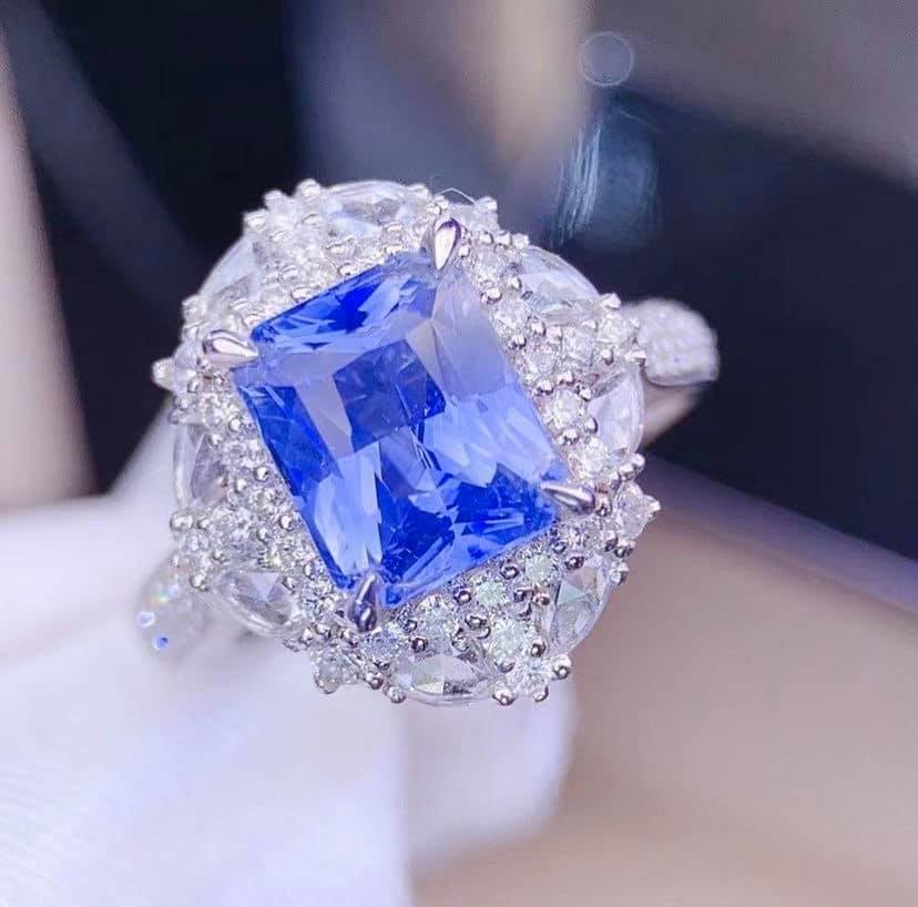 2.59ct Unheated Blue Sapphire