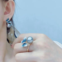 Load image into Gallery viewer, 10-11mm Tahitian Pearls (Earring), 11-12mm Tahitian Pearls (Ring) | FULL ROUND, FLAWLESS
