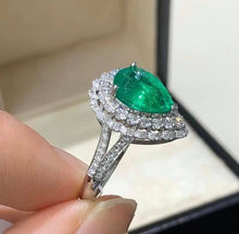 Load image into Gallery viewer, 1.9ct Vivid Green Emerald
