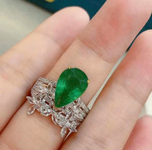 Load image into Gallery viewer, 3.05ct Vivid Green Emerald
