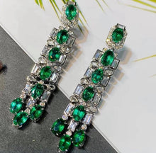 Load image into Gallery viewer, 8.5ct Vivid Green Emerald
