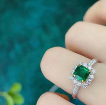 Load image into Gallery viewer, 0.8ct MUZO Green Emerald, INSIGNIFICANT Oil!
