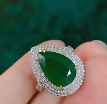 Load image into Gallery viewer, 4.45ct MUZO Green Emerald, INSIGNIFICANT Oil
